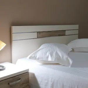 & 3*, Sarandë Albania